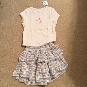 OUTFIT  American Eagle cream tee Ribbed T-Shirt M with EUC Aerie ruffle skirt XS